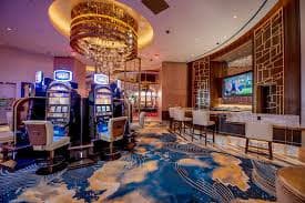 Antarmuka aplikasi mobile togelon login menampilkan live casino dengan dealer profesional dan odds Liga 1